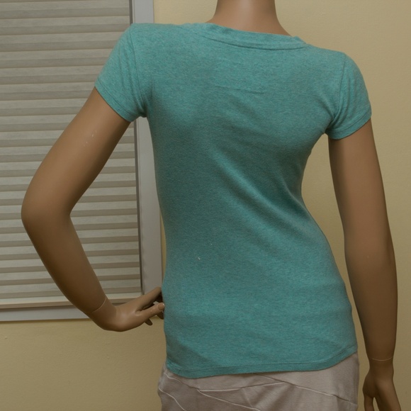 GAP V-Neck Top - Picture 3 of 3